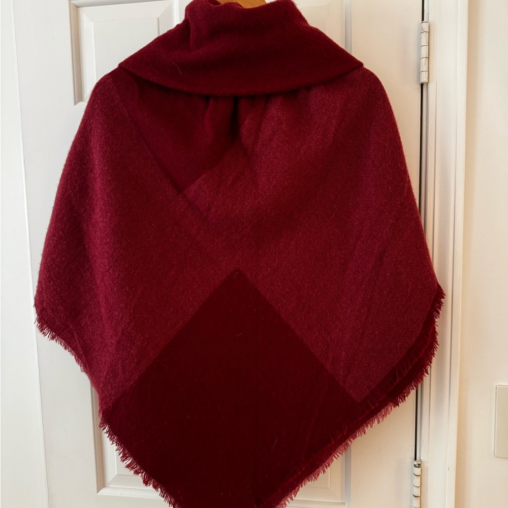 Red Cape - Picture 2 of 3